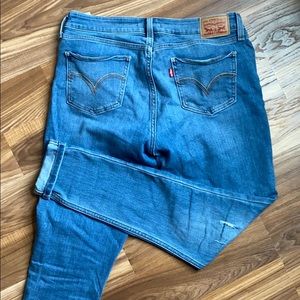 Levis535 size 31/10 stretchy soft jeans